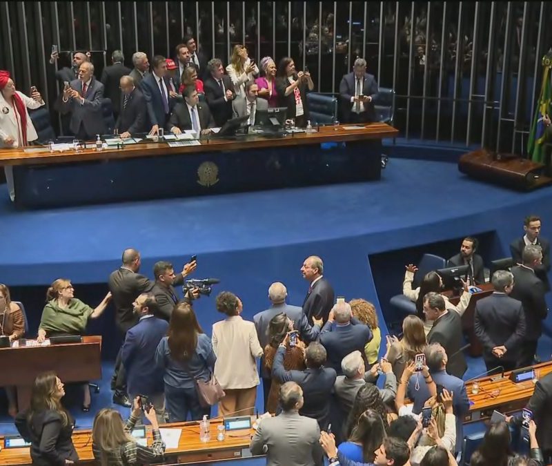 Congresso promulga fim da escala 6×1 em primeira mudança da jornada de trabalho desde 1988 e garante dois dias de folga por semana