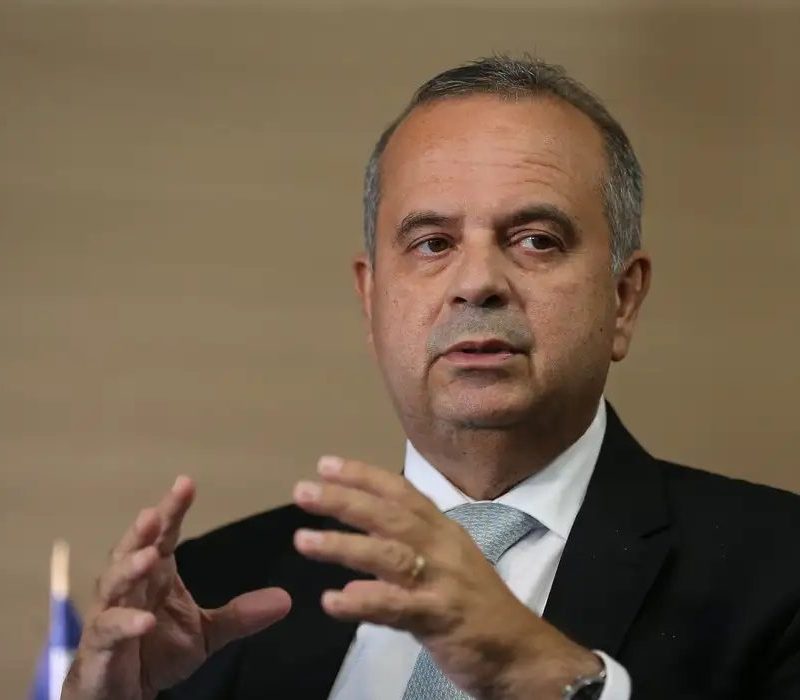 Coordenador de campanha se diz surpreso com fuga de Flávio