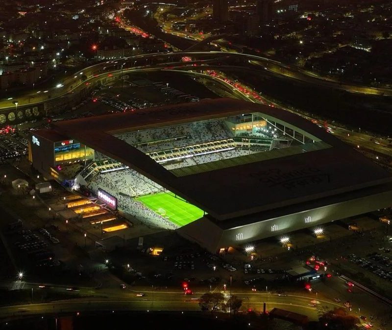 Corinthians e Hypera divergem sobre multa da Neo Química Arena