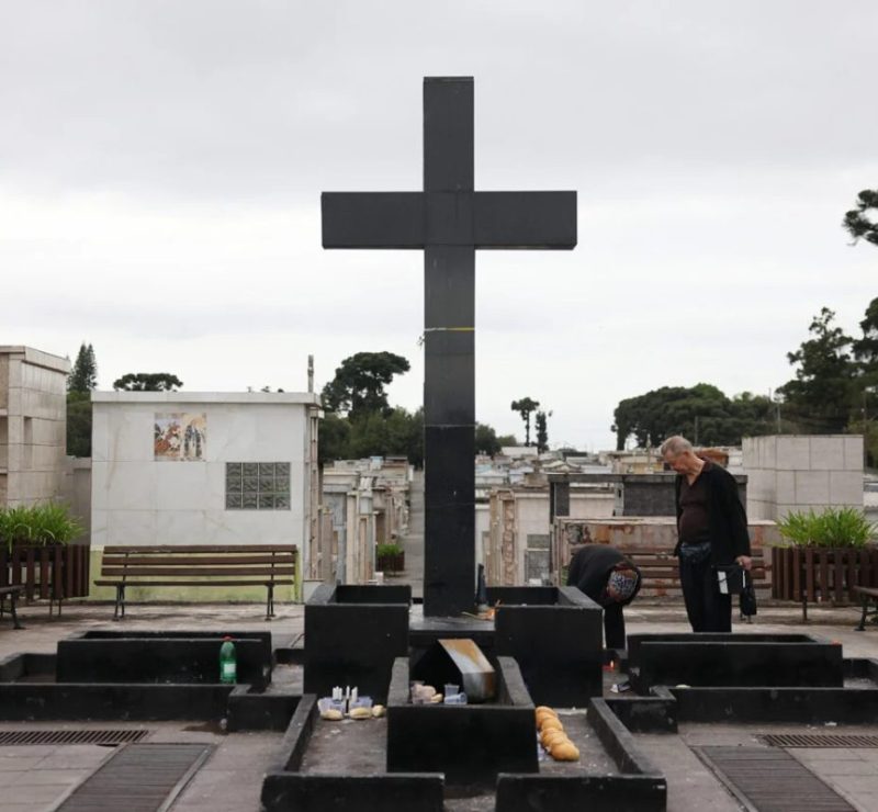 Curitiba define prazos para limpeza nos cemitérios municipais