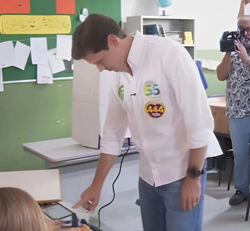 Daniel Vilela (MDB) vota em Goiânia e fala em ‘projeto de continuidade do trabalho’ de Caiado para Goiás
