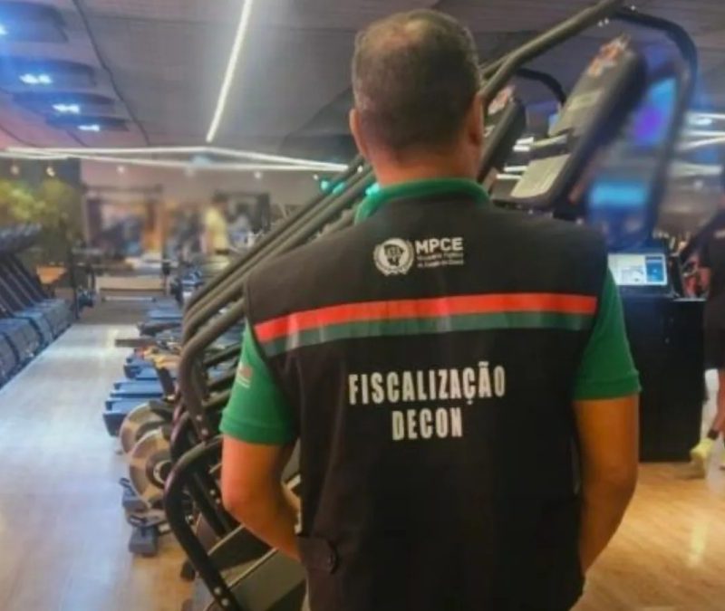 Decon autua 14 academias de Fortaleza por falta de desfibriladores e outras irregularidades; veja quais são