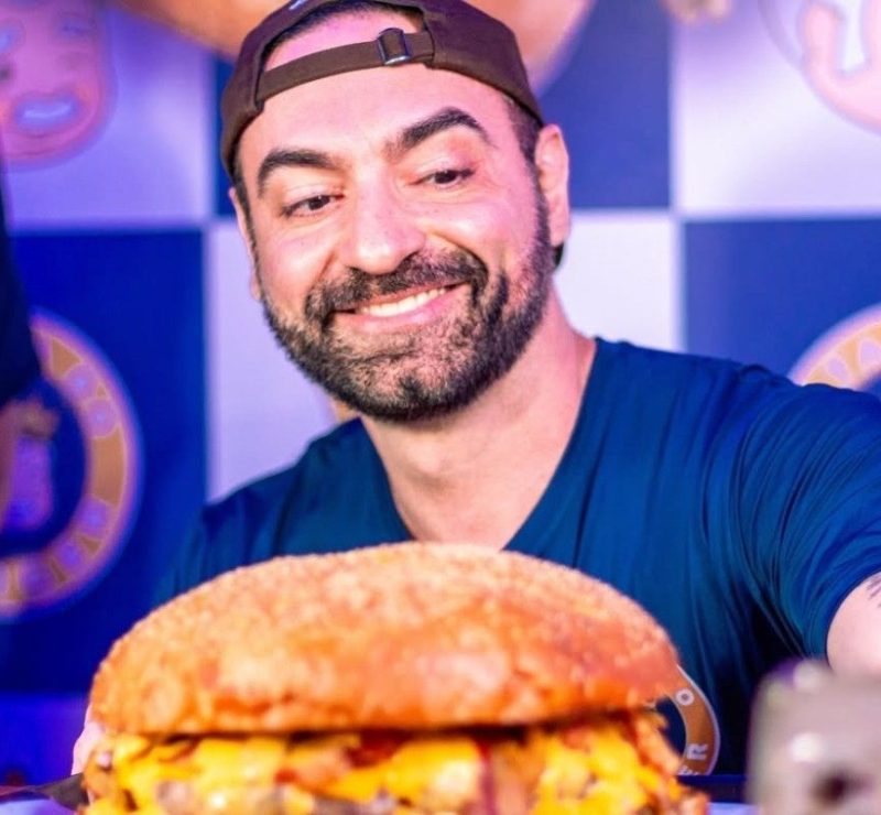 Desafios de comida podem afetar a percepção da quantidade normal no prato