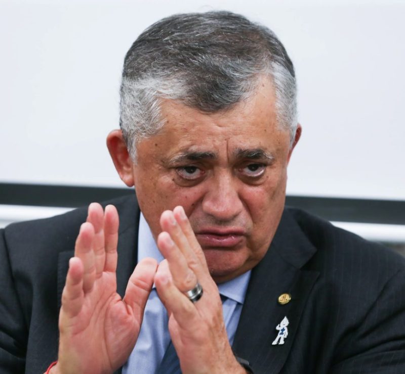 Desentendimento no PT ajudou a adiar votação da PEC da Segurança, diz José Guimarães