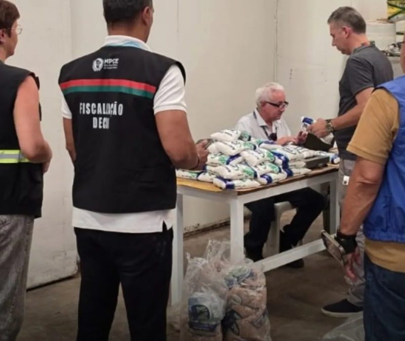 Distribuidora de alimentos é interditada pelo Decon na Grande Fortaleza por riscos à saúde dos consumidores