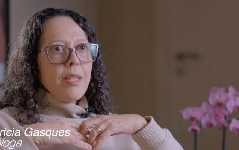 Doença rara que atinge os olhos tem origem em anticorpo que também afeta a tireoide