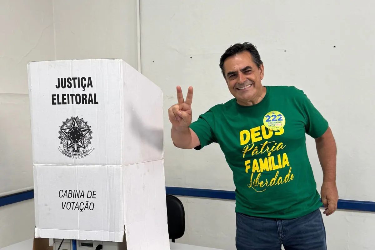 Domingos Sávio (PL) vota em Divinópolis