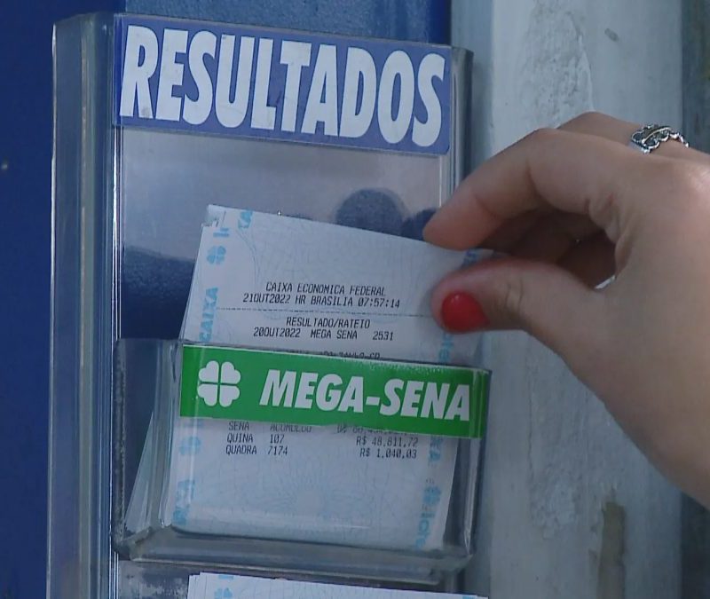 Duas apostas do Paraná acertam cinco números da Mega-Sena e ganham prêmios; veja cidades e valores