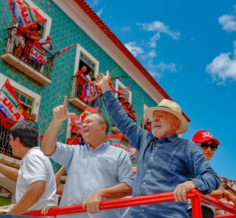 Em São Luís, Lula reúne aliados, fala em última campanha e promete ampliar benefícios sociais