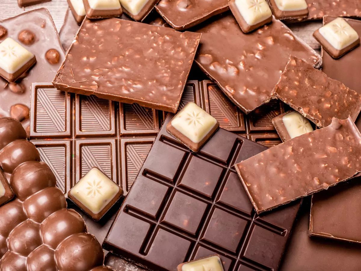 Empresas de chocolates são condenadas a instalar telas nos caixas em São Luís