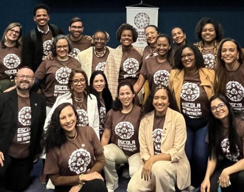 Escola Antirracista de Nutrição pauta justiça alimentar no Conselho Regional de Nutrição na Bahia: “Trazer a cultura alimentar para a mesa”