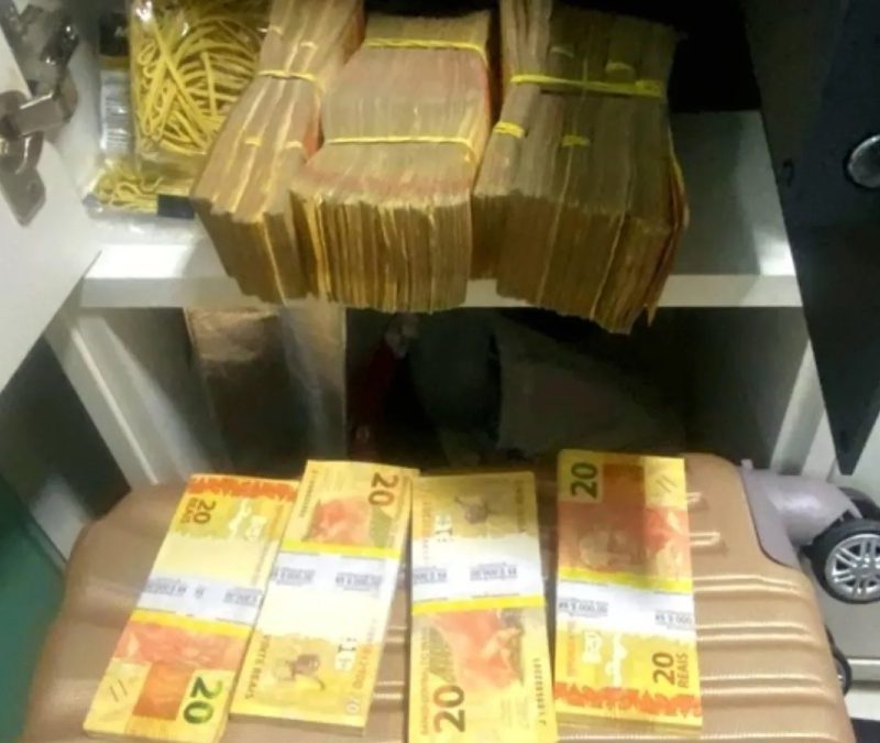 Esquema que desviou milhões da saúde no Ceará usava mais de 80 empresas fantasmas e ‘bunker’ de dinheiro vivo, aponta PF