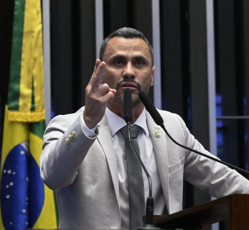 Fenômenos nas redes sociais, fortes nas urnas: quem são os políticos mineiros que mobilizam seguidores na internet