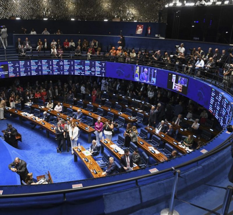 Fim da escala 6×1: como votaram senadores e partidos nos dois turnos