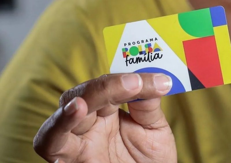 Flávio vê otimismo na reta final, mas alerta campanha após ruído sobre Bolsa Família