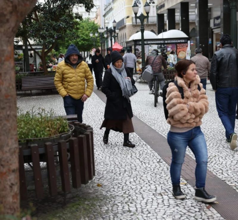 Frio fora de época derruba temperaturas no Paraná; saiba quando esquenta