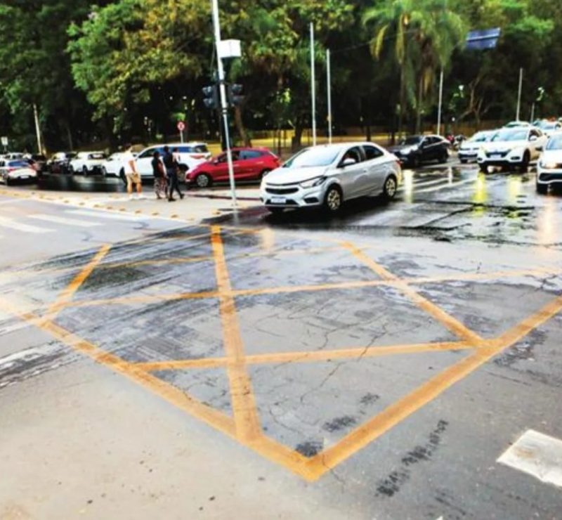 Goiânia terá a primeira ‘esquerda livre’ no trânsito; veja os detalhes