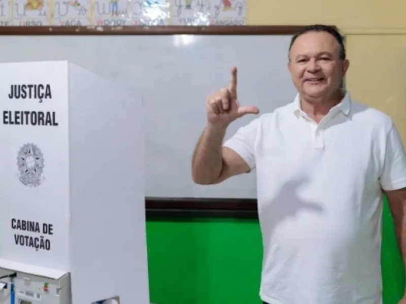 Governador do Maranhão, Carlos Brandão (MDB), vota em Colinas no 2º turno das Eleições 2026