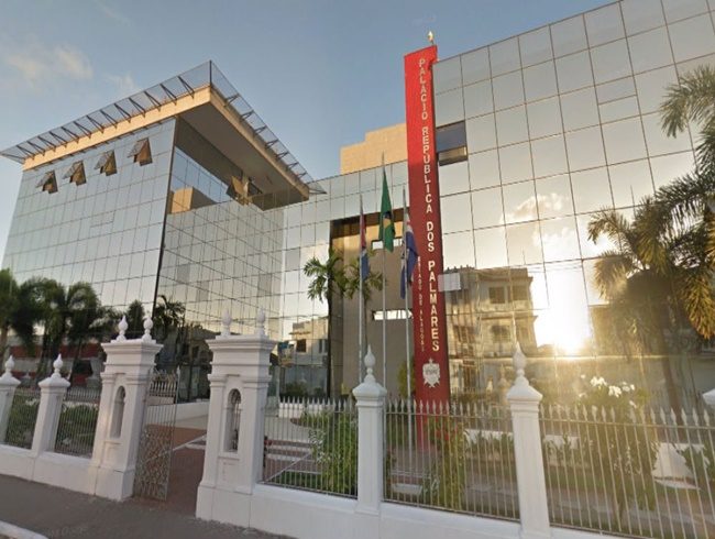 Governo de Alagoas e Prefeitura de Maceió transferem ponto facultativo para sexta-feira