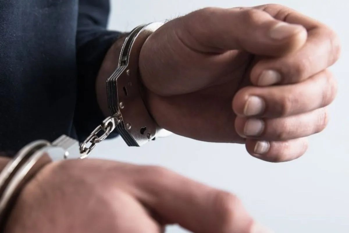 Homem é preso suspeito de estuprar enteado após buscá-lo em escola no Benedito Bentes, em Maceió