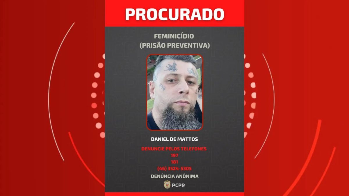 Homem suspeito de matar companheira a facadas enquanto ela segurava filha de 6 anos no colo está foragido no Paraná