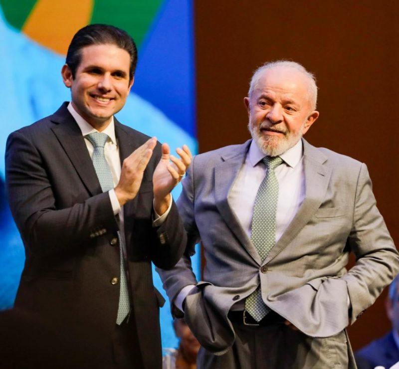 Hugo Motta “vai me ajudar a ganhar”, afirma Lula após encontro