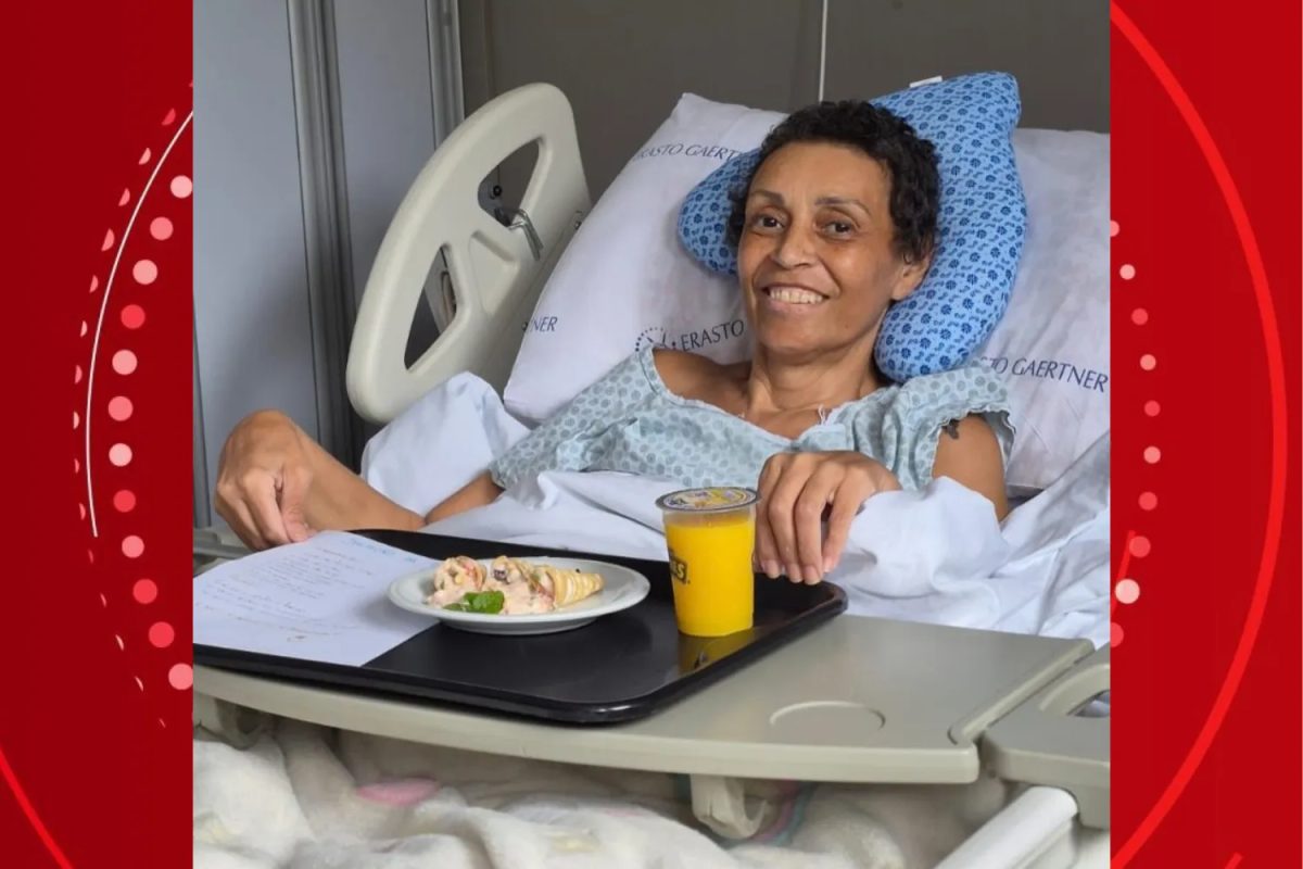 Internada em centro de cuidados paliativos em Curitiba, mulher ensina receita de família para equipe do hospital e prato é servido a funcionários e pacientes