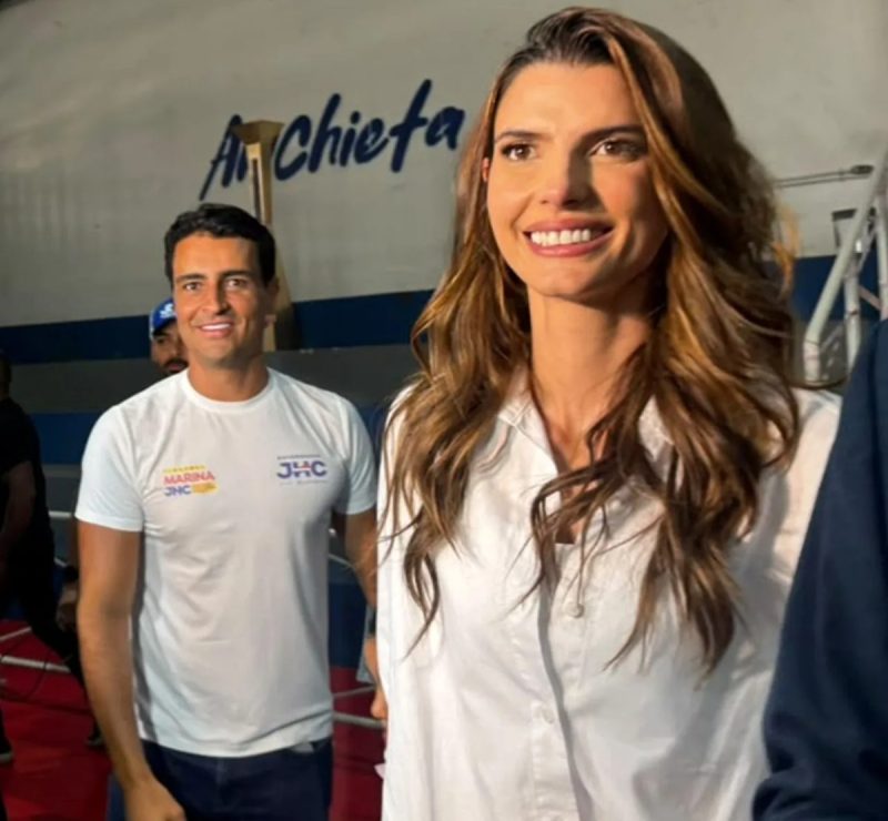 JHC (PSDB) vota em Maceió