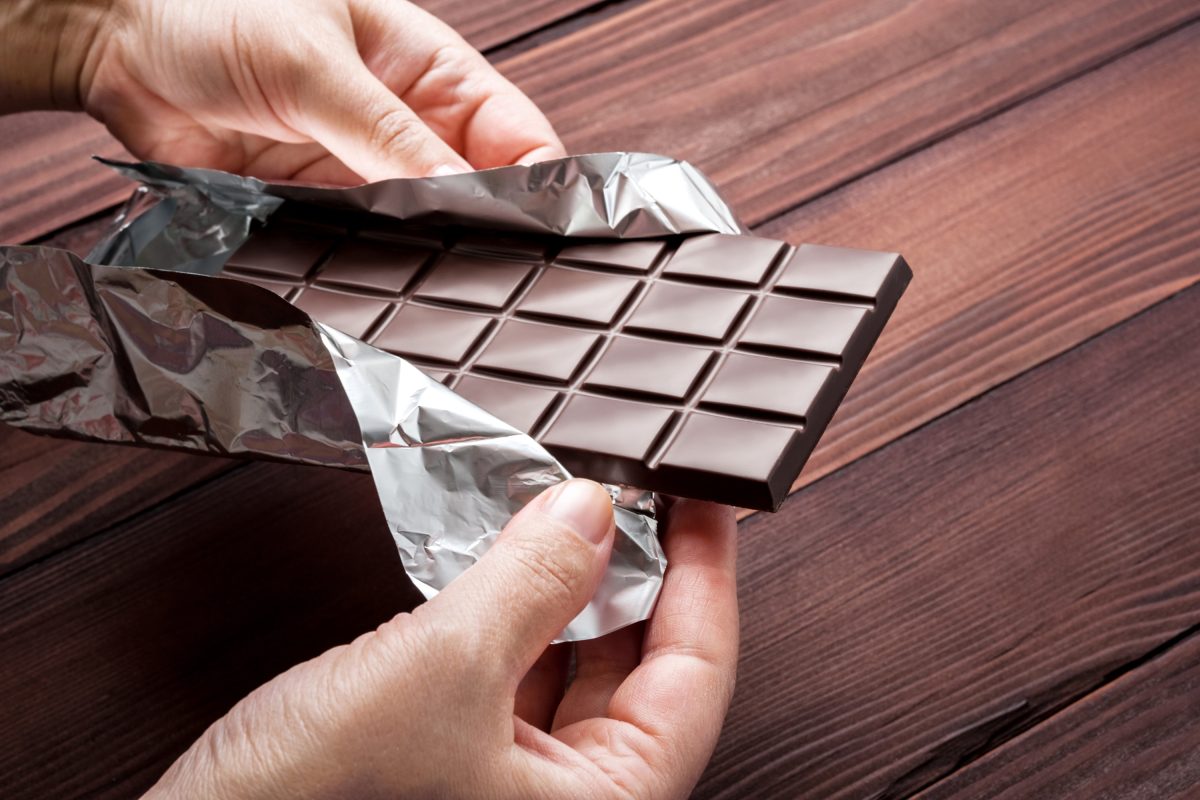Justiça condena loja de chocolates por falhas em caixas de atendimento em São Luís