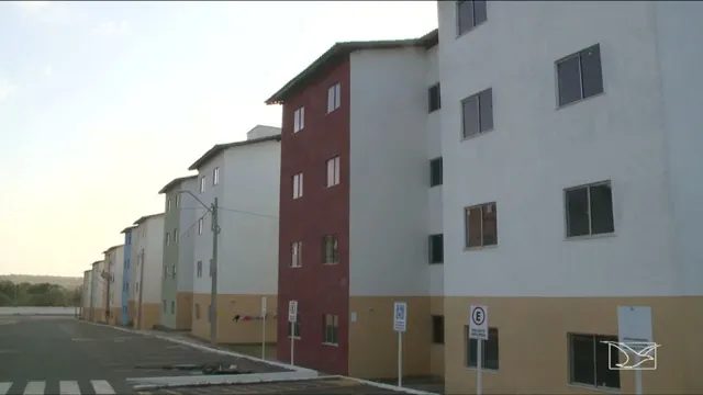Justiça determina plano para conter erosão e vazamento de esgoto no Residencial Vila Maranhão, em São Luís