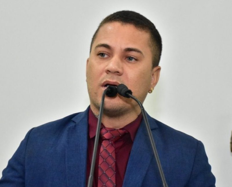 Justiça do Trabalho concede liminar contra o vereador Galeguinho por assédio eleitoral em Feira de Santana