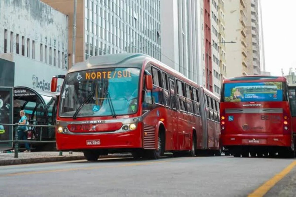 Justiça libera licitação do transporte coletivo de Curitiba; veja data do leilão