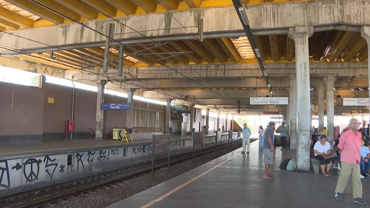 Linha Sul do Metrô do Recife volta a circular após parar pela 2ª vez em três dias por falha elétrica