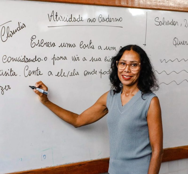 Lista final de professores da rede pública da Bahia que poderão converter licença-prêmio em dinheiro é divulgada