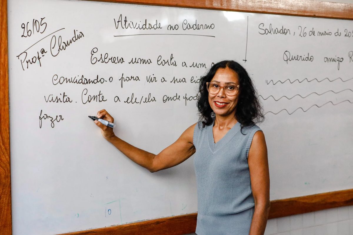 Lista final de professores da rede pública da Bahia que poderão converter licença-prêmio em dinheiro é divulgada