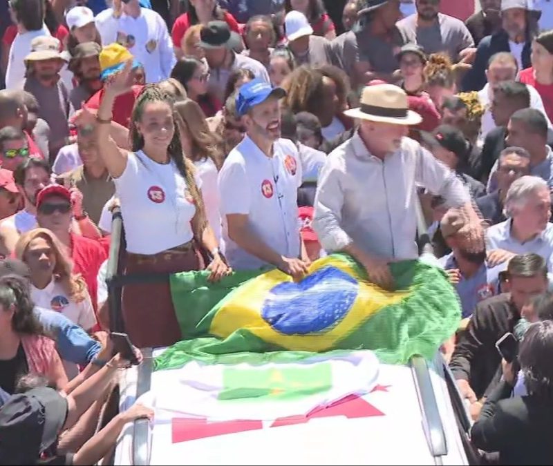 Lula diz que 2º turno terá ‘muito debate na TV e na internet’: ‘Estou virando o rei da selfie’