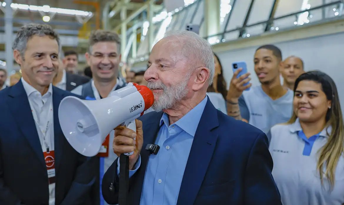 Lula visita São Luís nesta terça-feira; avião presidencial já está na capital maranhense