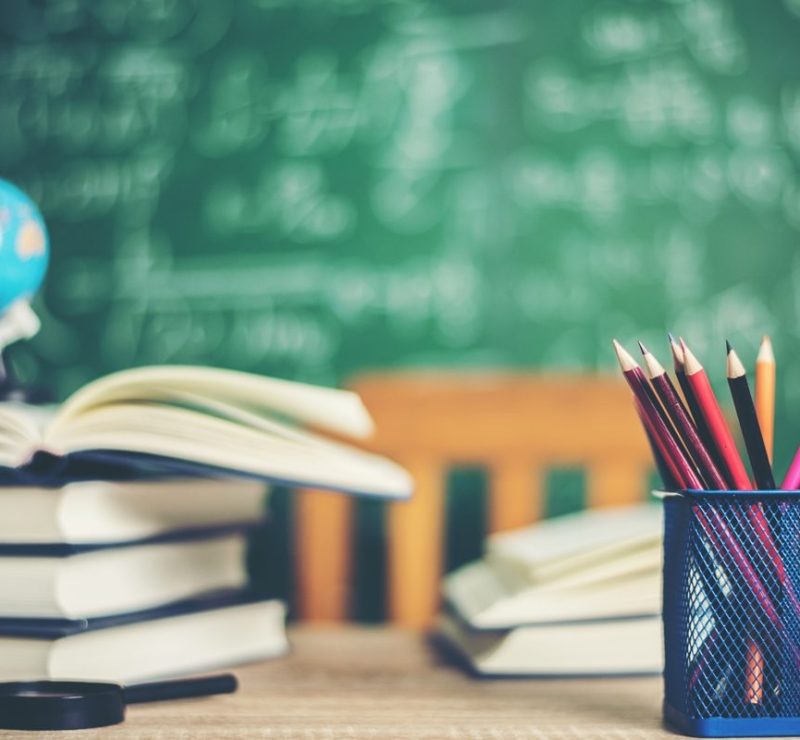 Mais um ano de escola pode reduzir risco de Alzheimer e demência no futuro