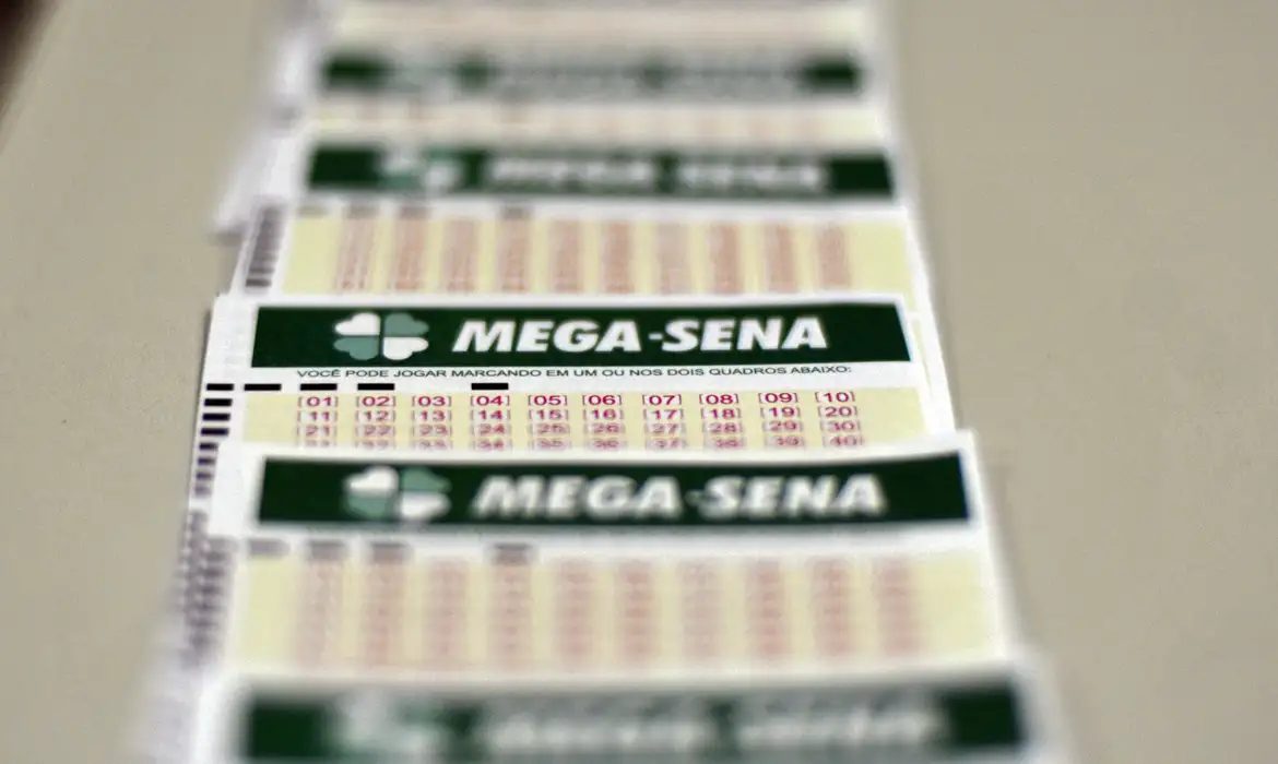 Mega-Sena vai a R$ 200 milhões; veja quanto as 60 apostas de Alagoas ganharam