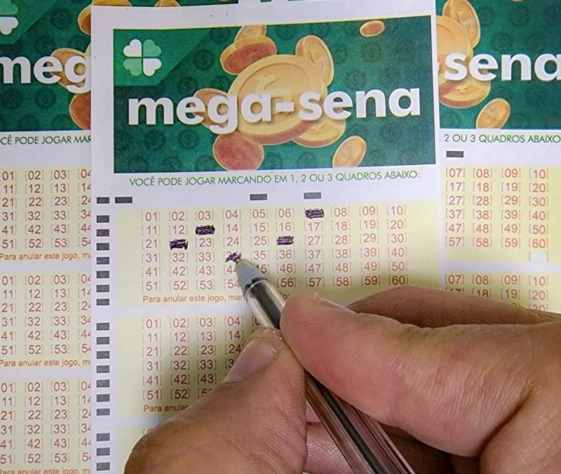 Mega-Sena volta a acumular e prêmio vai a R$ 320 milhões