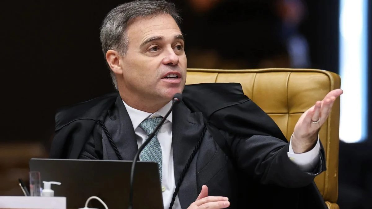 Mendonça manda remover vídeo de Janones e Lindbergh contra Flávio