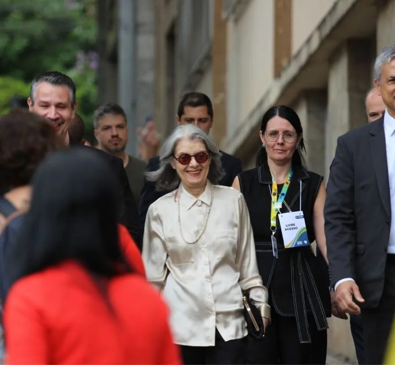 Ministra do STF Cármen Lúcia vota em Belo Horizonte