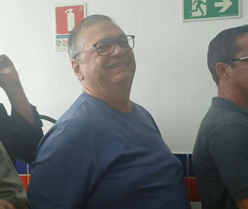 Ministro do STF Flávio Dino vota em São Luís neste domingo (4)