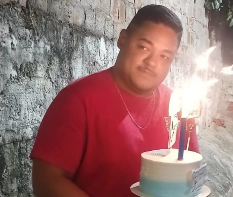 Motociclista morre e criança fica ferida em acidente no Recife; VÍDEO