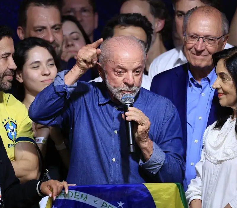 Motta e Alcolumbre, líderes do Congresso Nacional, parabenizam Lula