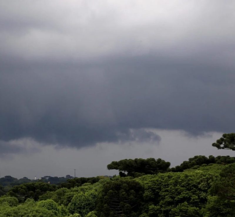 Municípios do Paraná superam média histórica de chuva para outubro nos primeiros 12 dias do mês