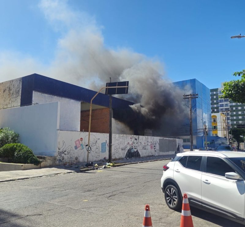 Neoenergia Coelba aponta falha em equipamento como causa de incêndio em subestação de Salvador