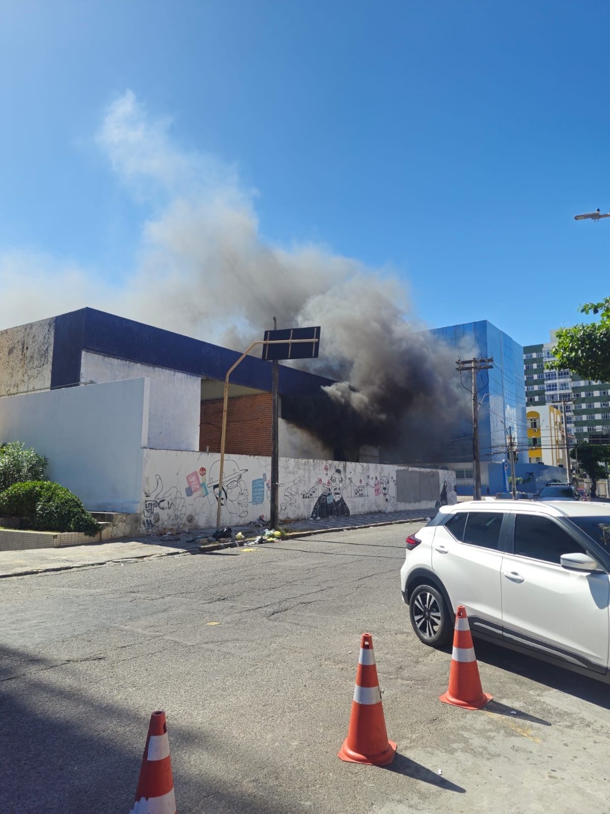 Neoenergia Coelba aponta falha em equipamento como causa de incêndio em subestação de Salvador