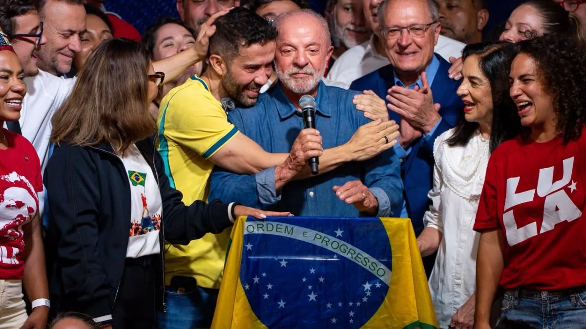 'Nosso general': quem é o deputado mineiro André Janones, elogiado por Lula no discurso da vitória