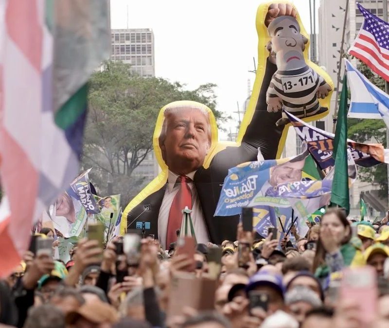 “NYT” diz que igrejas ocuparam espaço deixado pela esquerda no Brasil